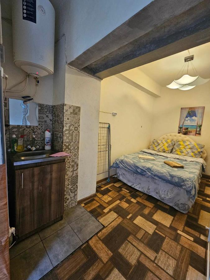 Cozy Studio In Yerevan'S Center Екстериор снимка